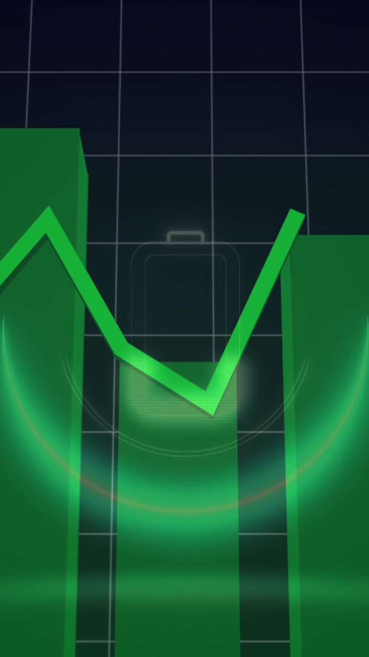 Animazione di icone di batteria ed elaborazione dati statistici su rete a griglia su sfondo nero.