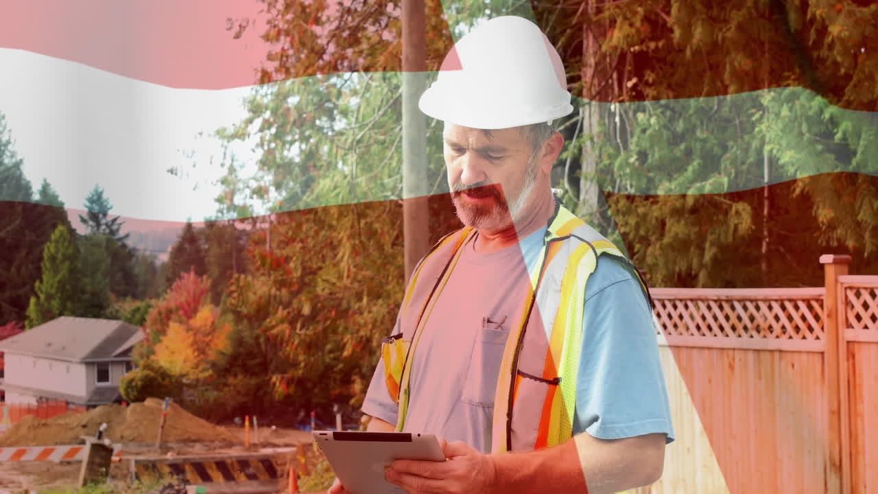 bandera suiza sobre el trabajador del sitio usando la tableta en el sitio.