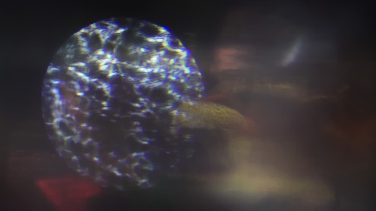 los rayos de luz abstractos se rompen a través de una pieza de vidrio