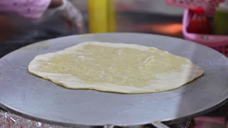 emirati khameer bread or khamir bread is traditional bread from uae, served for breakfast with fresh cheese