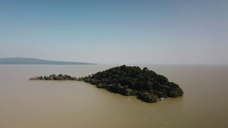 Isla-Del-Monasterio-De-Kebran-Gabriel-En-El-Lago-Tana-En-Etiopía