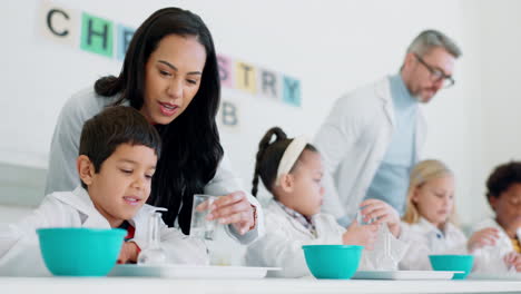 Educación,-Química-Y-Profesora-Con-Niños.