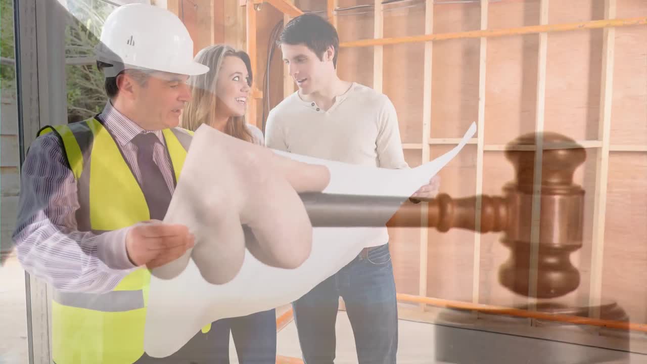 엔지니어와 함께 청사진을 논의하는 부부의 디지털 애니메이션 4k