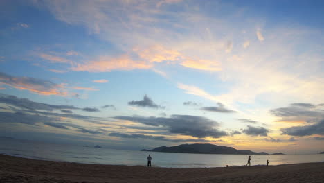 timelapse del amanecer en la playa en hue vietnam sudeste asiático