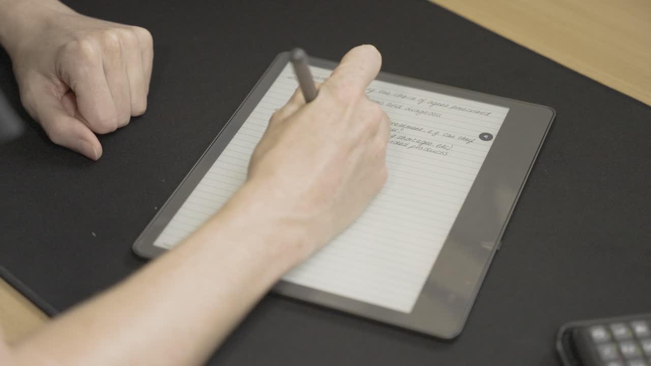 Neat Cursive Note-taking on Smart Tablet in Slow Motion