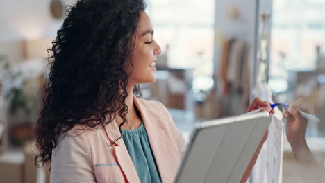 Schreiben,-Tablet-Und-Frauen-Brainstorming