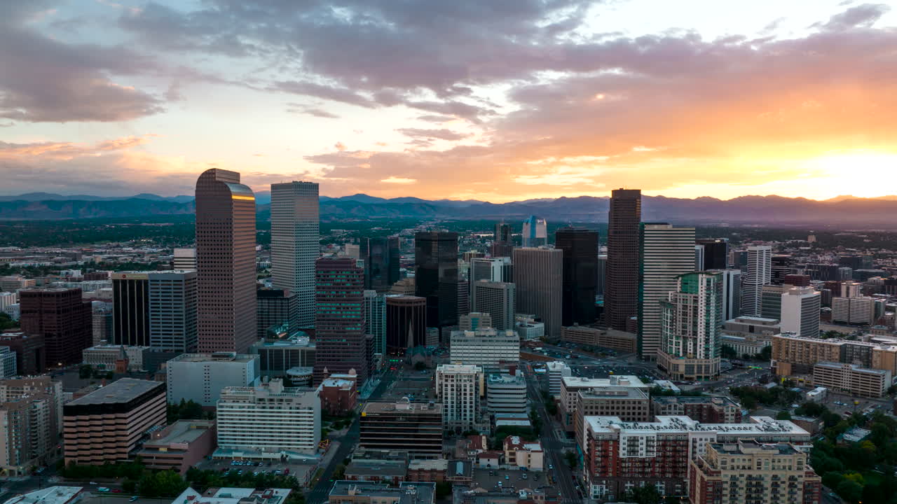 Timelapse aereo a Denver, Colorado al tramonto