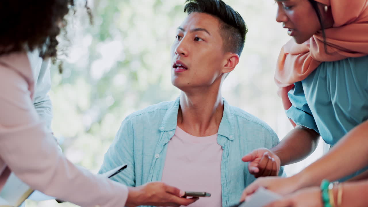 마감기한에 대한 사람, 사무실 및 사람들