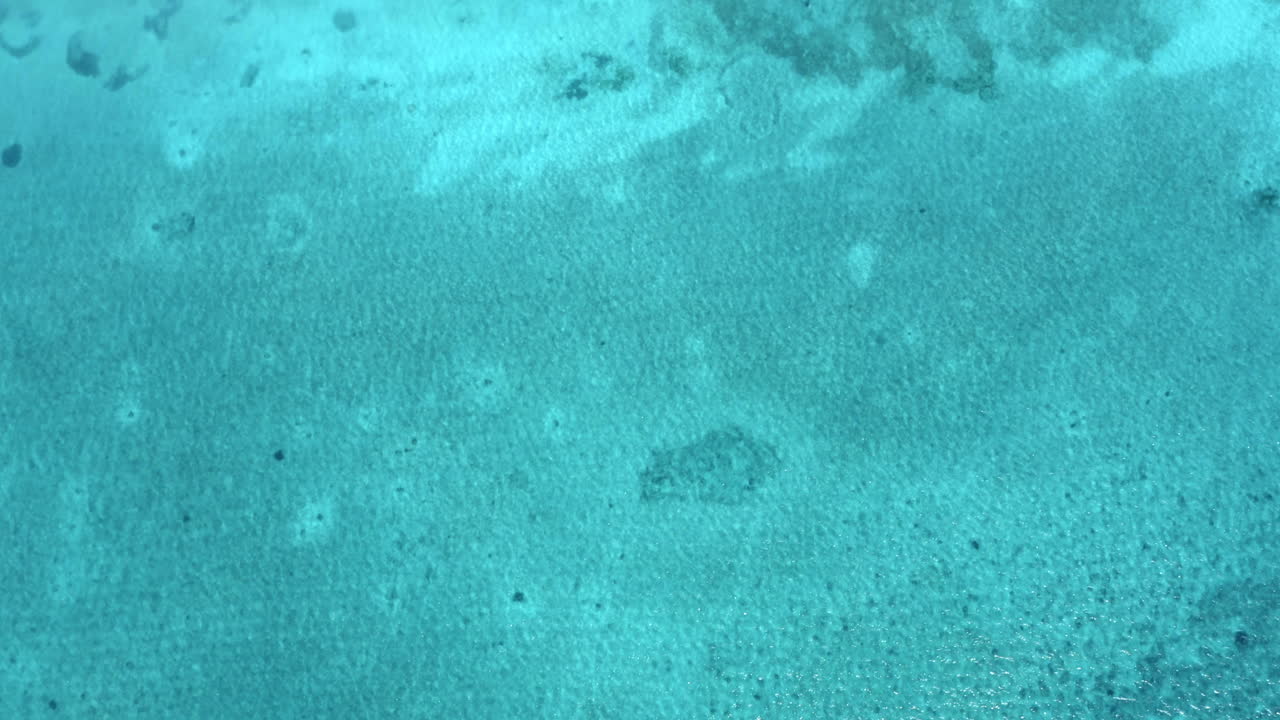 얕은 푸른 카리브해 바다, 도미니카 공화국의 조감도