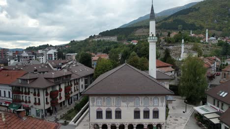 Historische-Moschee-Im-Dorf