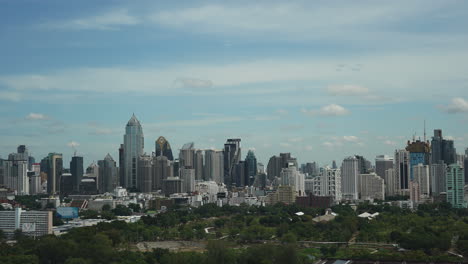 bangkok, horizonte del paisaje urbano de tailandia, lapso de tiempo estático en un día soleado