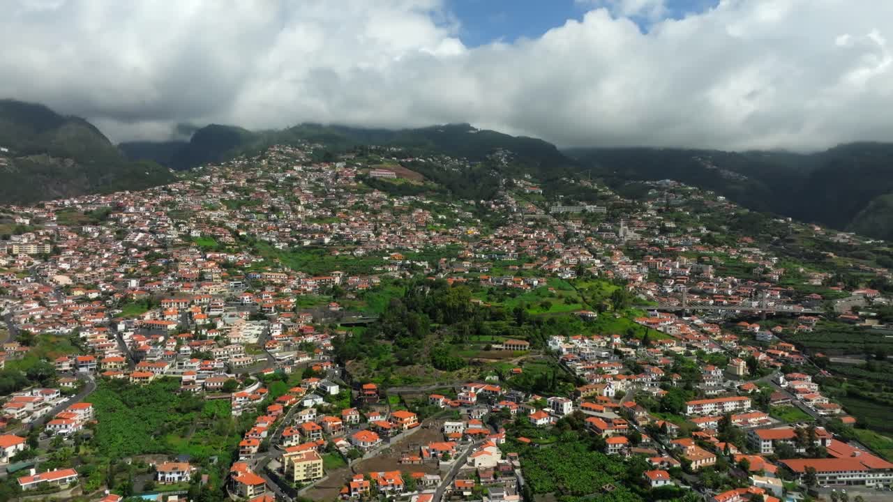 포르투갈 마데라에서 촬영된 영상.