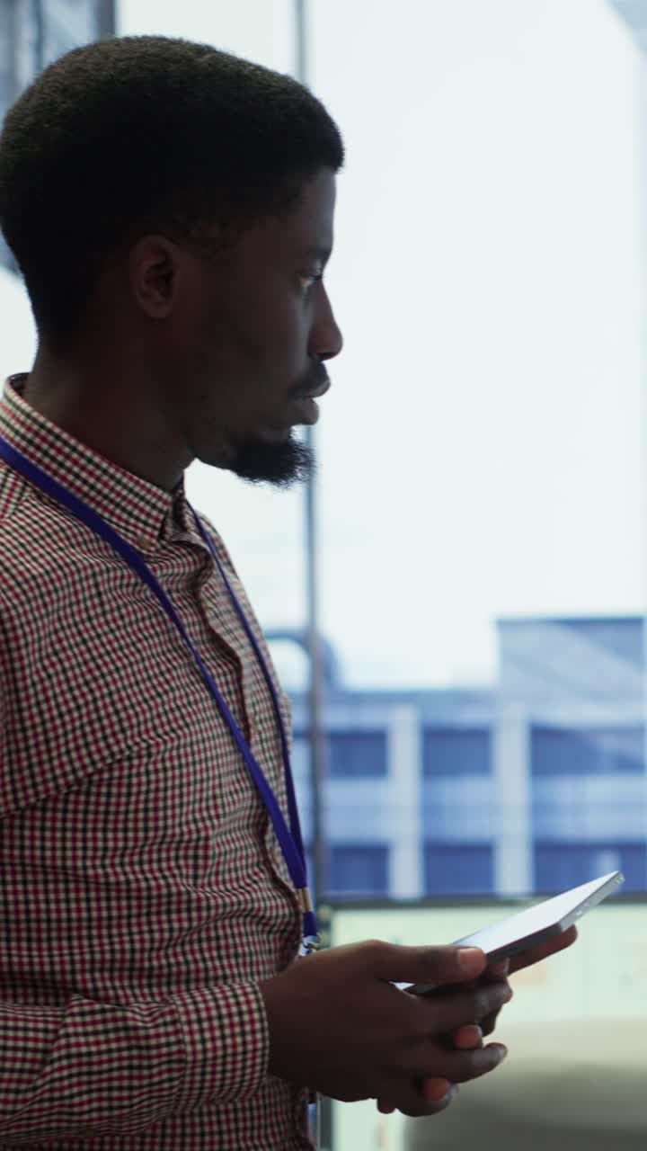 Vertical Video Team of company analysts reviews feedback on sales to work on improvements
