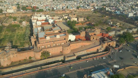 Vista-Aérea-Del-Fuerte-Junagarh,-Este-Es-Uno-De-Los-Lugares-Más-Cuidados-Para-Visitar-En-Bikaner.