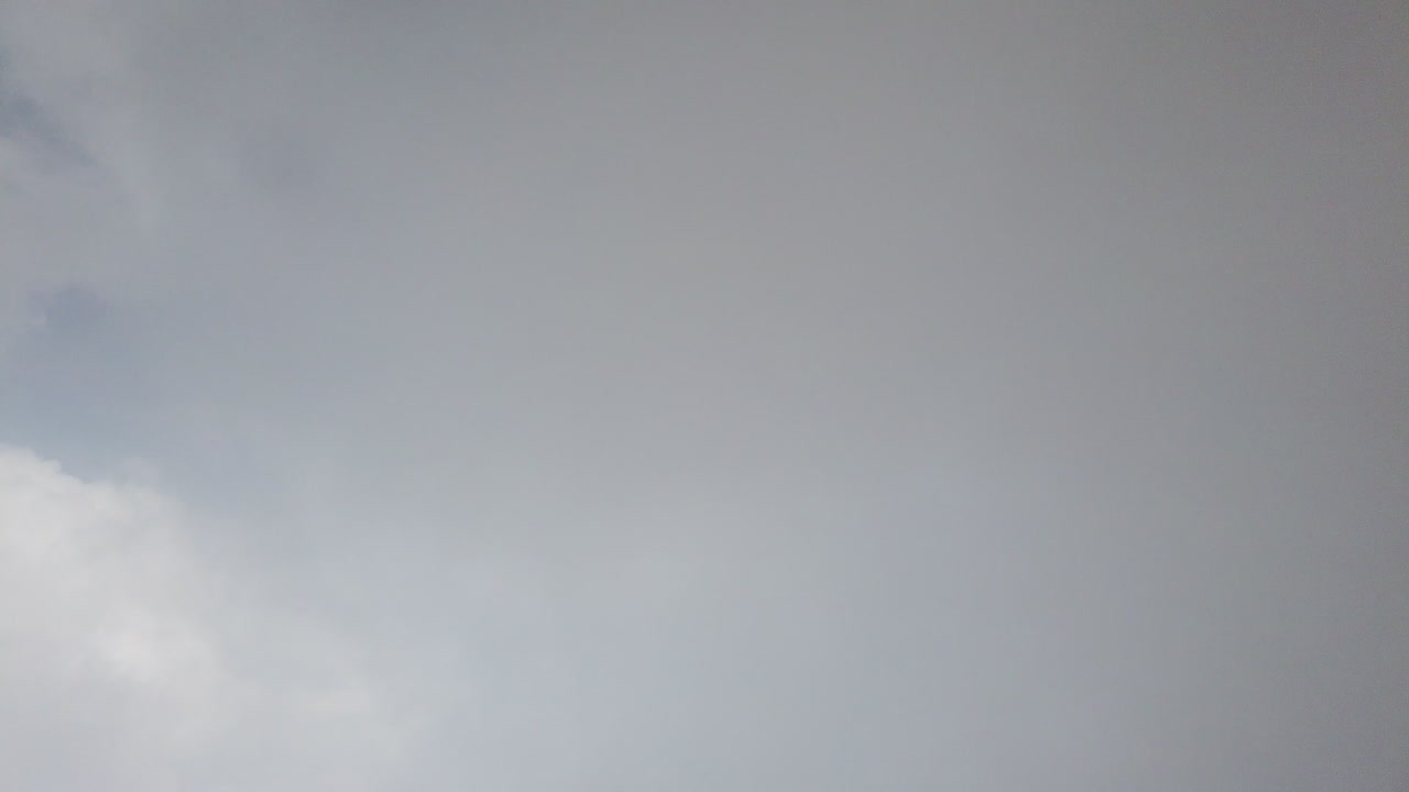 timelapse corto y rápido de nubes en las montañas de kodaikanal, tamil nadu, india