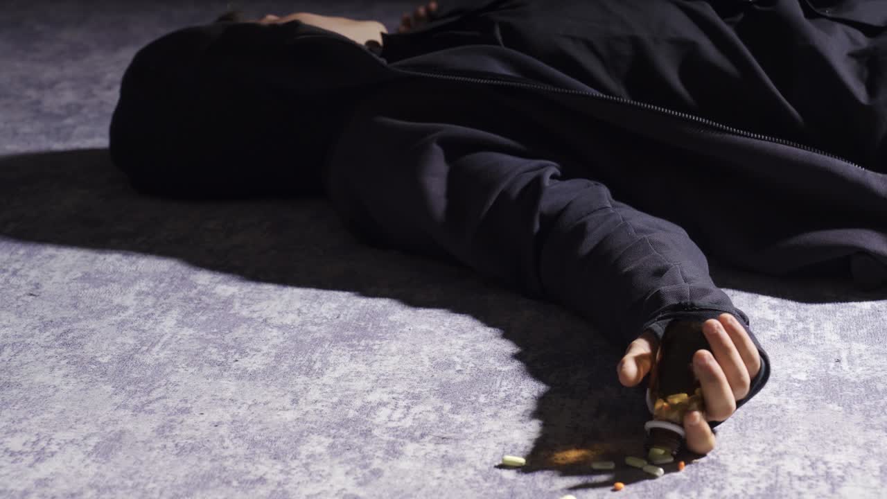 Suicide, death, poisoning.