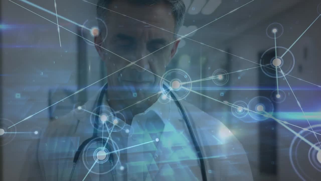 animación de la red de conexiones a través de un médico masculino caucásico senior