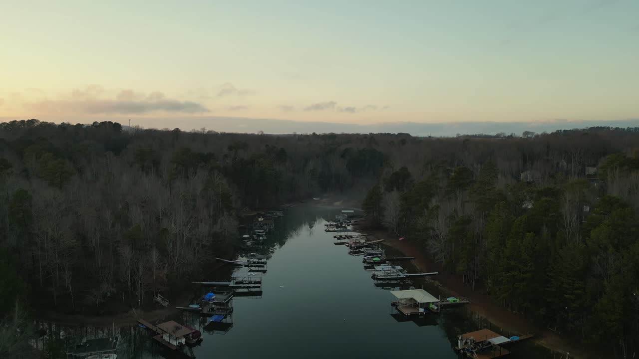 오는, 조지아에서 호수 lanier의 공중 공개