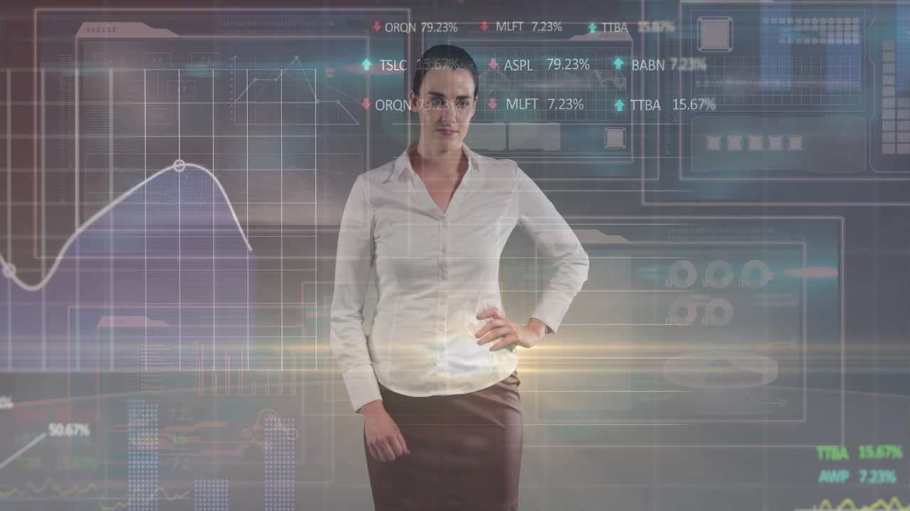 animación de una mujer de negocios caucásica usando una pantalla táctil con diversos datos