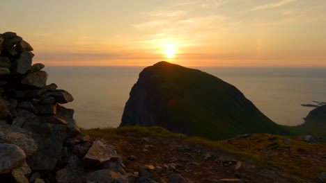 Stunning-midnight-sun-on-Lofoten-Islands-during-summer-with-a-scenic-ocean-view