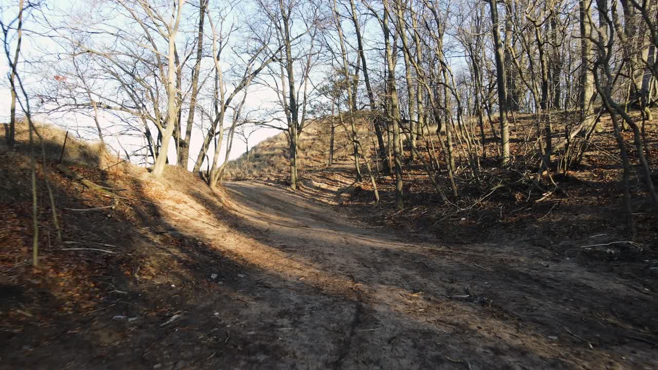 듄 하버의 공원으로 가는 길을 보여주는