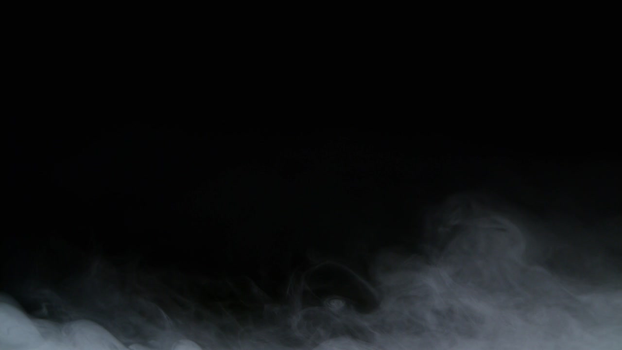 Realistico ghiaccio secco, nuvole di fumo e nebbia