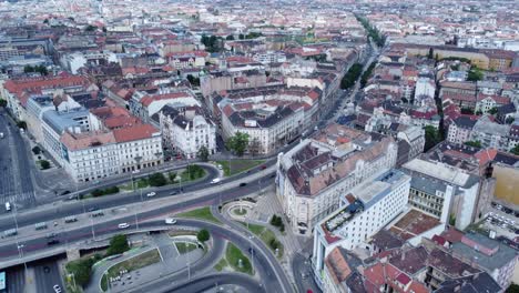 moving traffic over roundabout & bridge in budapest