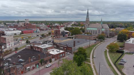 Drone-view-of-Neighborhood-in-Detroit,-Michigan