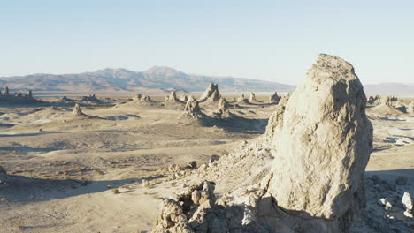 Smooth-close-up-shot-of-the-pinnacles-in-the-California-desert-on-a-sunny-day