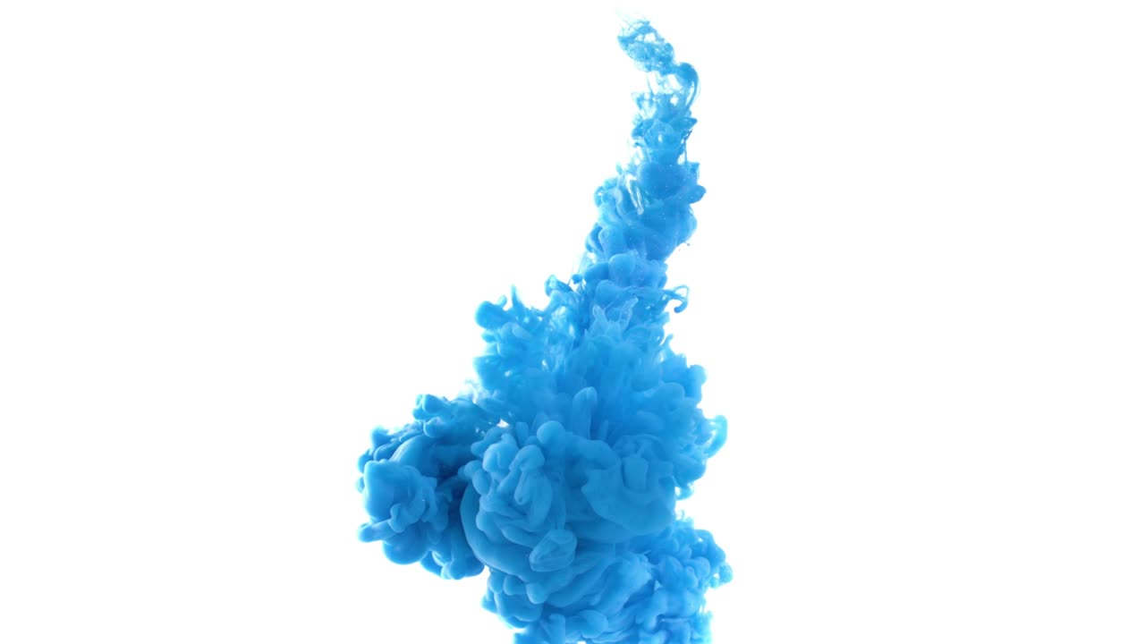 물 속의 파란색 잉크