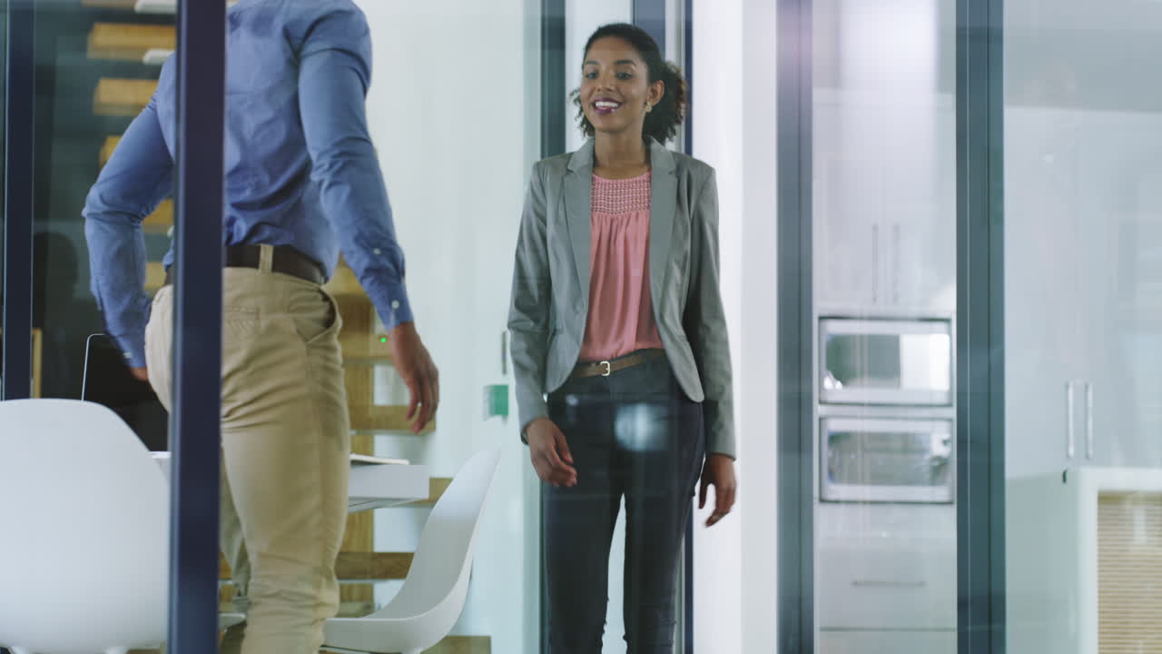 bienvenido a la compañía.