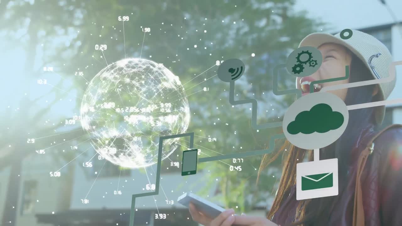 анимация глобуса и цифровых икон над улыбающейся азиатской женщиной, использующей смартфон