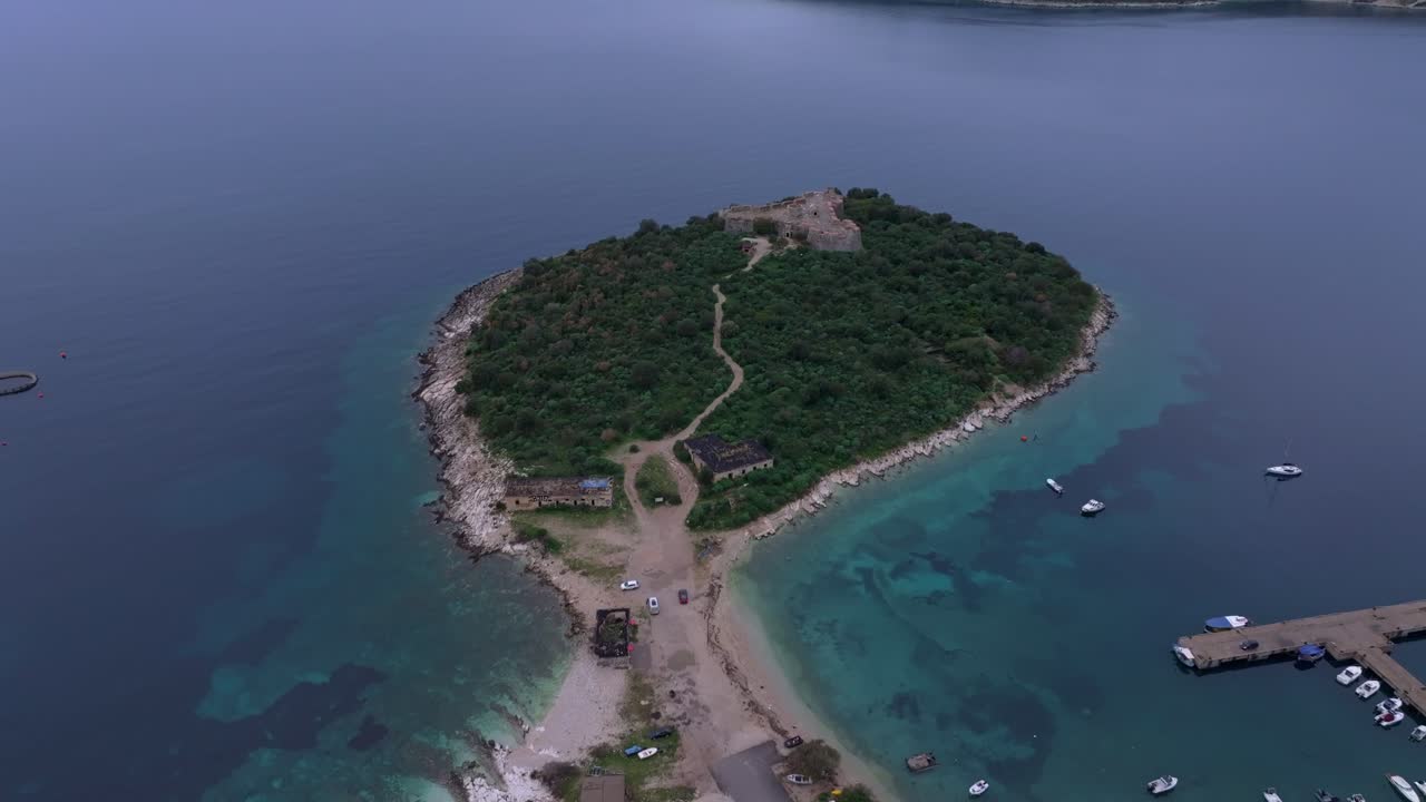 Castello di Porto Palermo: Un gioiello della costa mediterranea dell'Albania