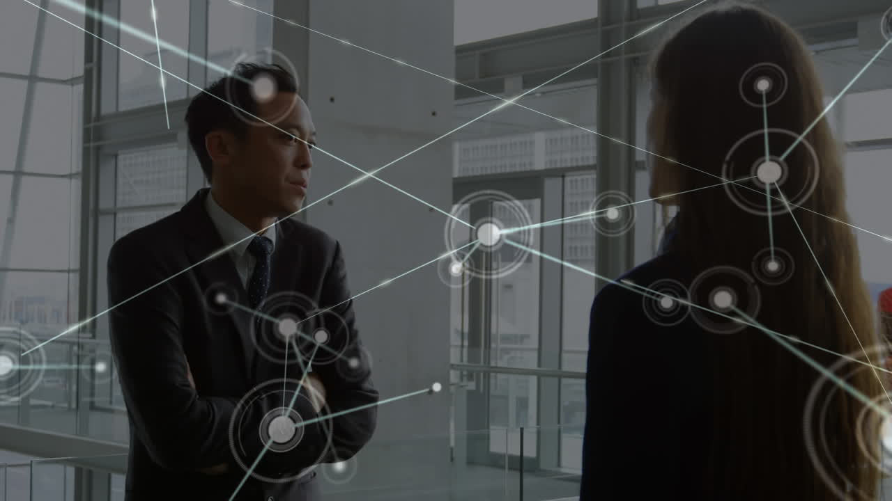 사무실에서 다양한 사업가들과의 연결 네트워크의 활성화