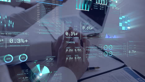 análisis de animación de datos financieros, personas de negocios que trabajan con visualización de datos