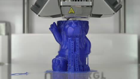 mechanism of 3d printer working on printing childrens toy