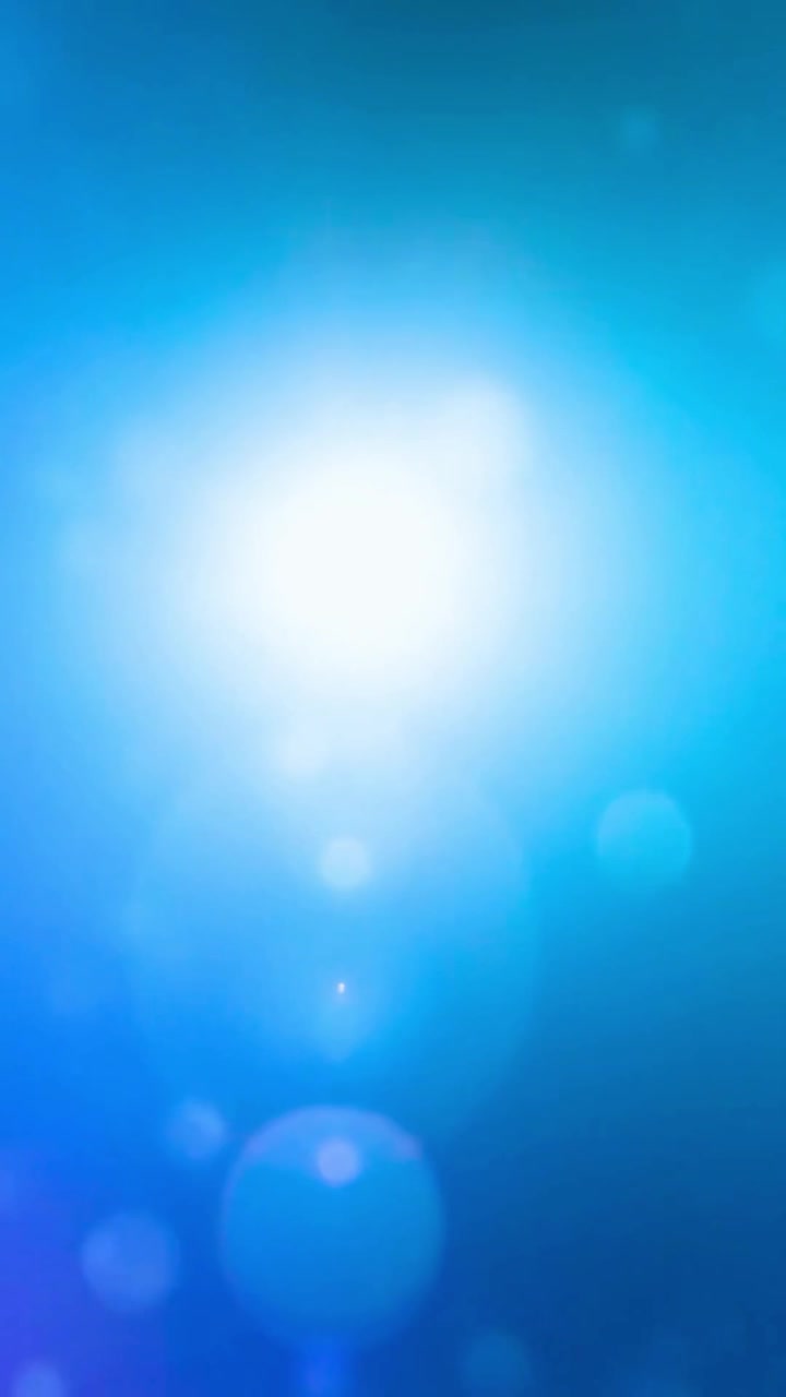 Sfondo blu astratto con un delicato bagliore di luce