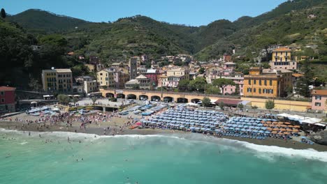 Cinematic-Establishing-Shot-of-Monterosso,-Cinque-Terre,-Italy