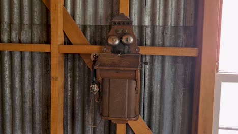 fotografía panorámica de un teléfono antiguo del siglo xviii
