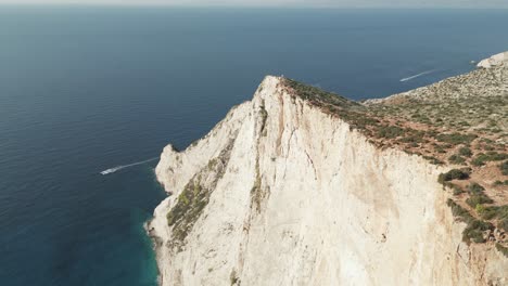 Boote-Schwimmen-Im-Türkisfarbenen-Ionischen-Meer