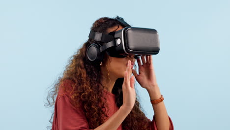 Woman,-virtual-reality-glasses