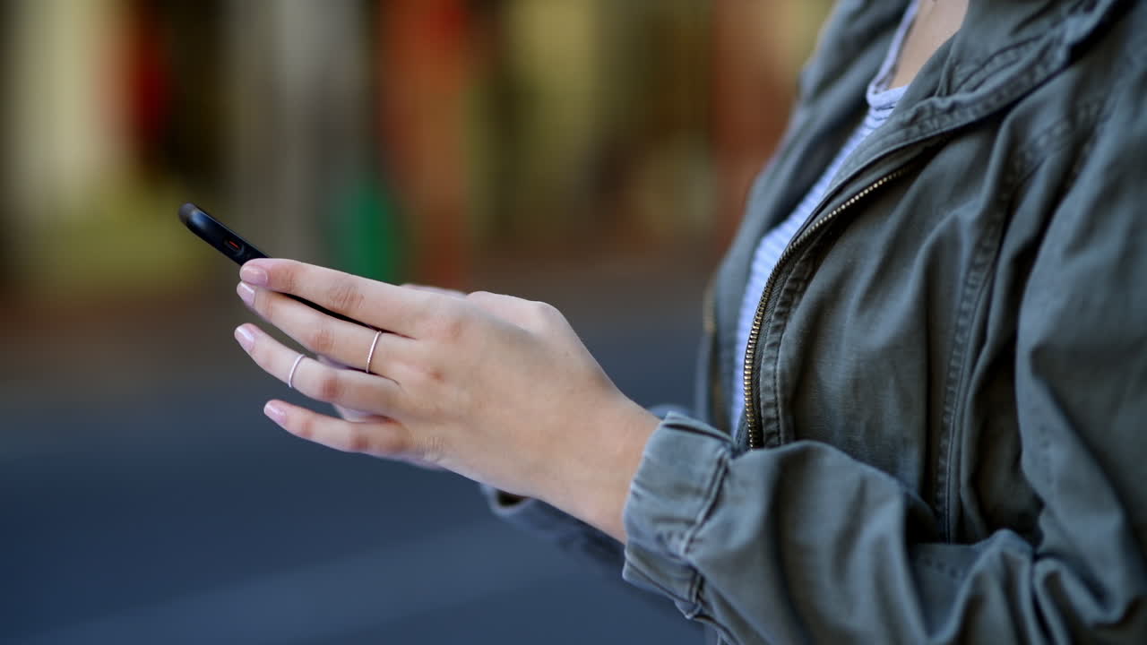 도시가 당신의 발자취를 따라가도록 하세요.