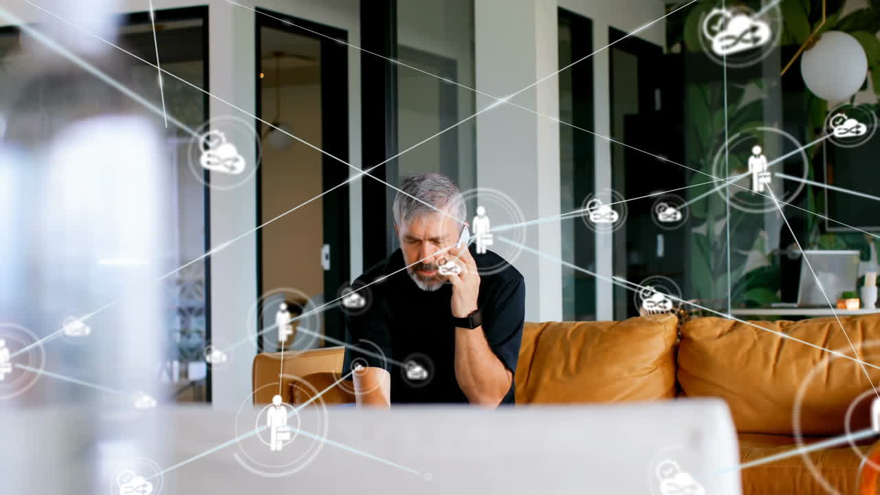 red de conexiones y procesamiento de datos animación sobre el hombre usando teléfono inteligente