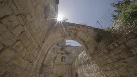 Antiker-Torbogen-An-Der-Westmauer-In-Der-Altstadt-Von-Jerusalem-In-Israel