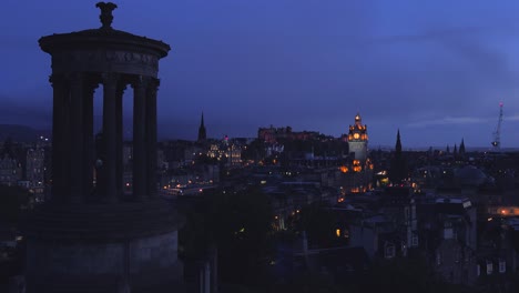 una toma de establecimiento de edimburgo escocia en la noche 1