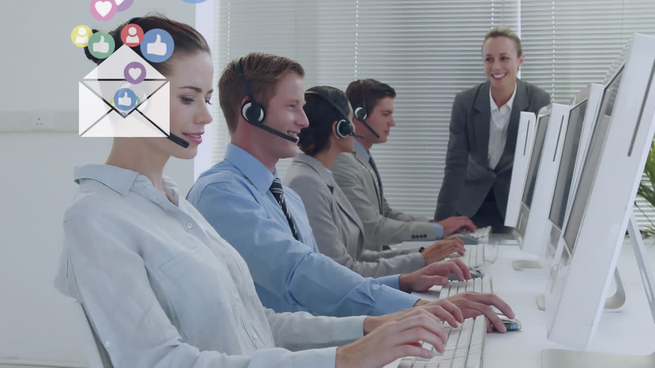 전화 헤드 ⁇ 을 착용 한 사업가 들 위 에 있는 아이콘 의 애니메이션