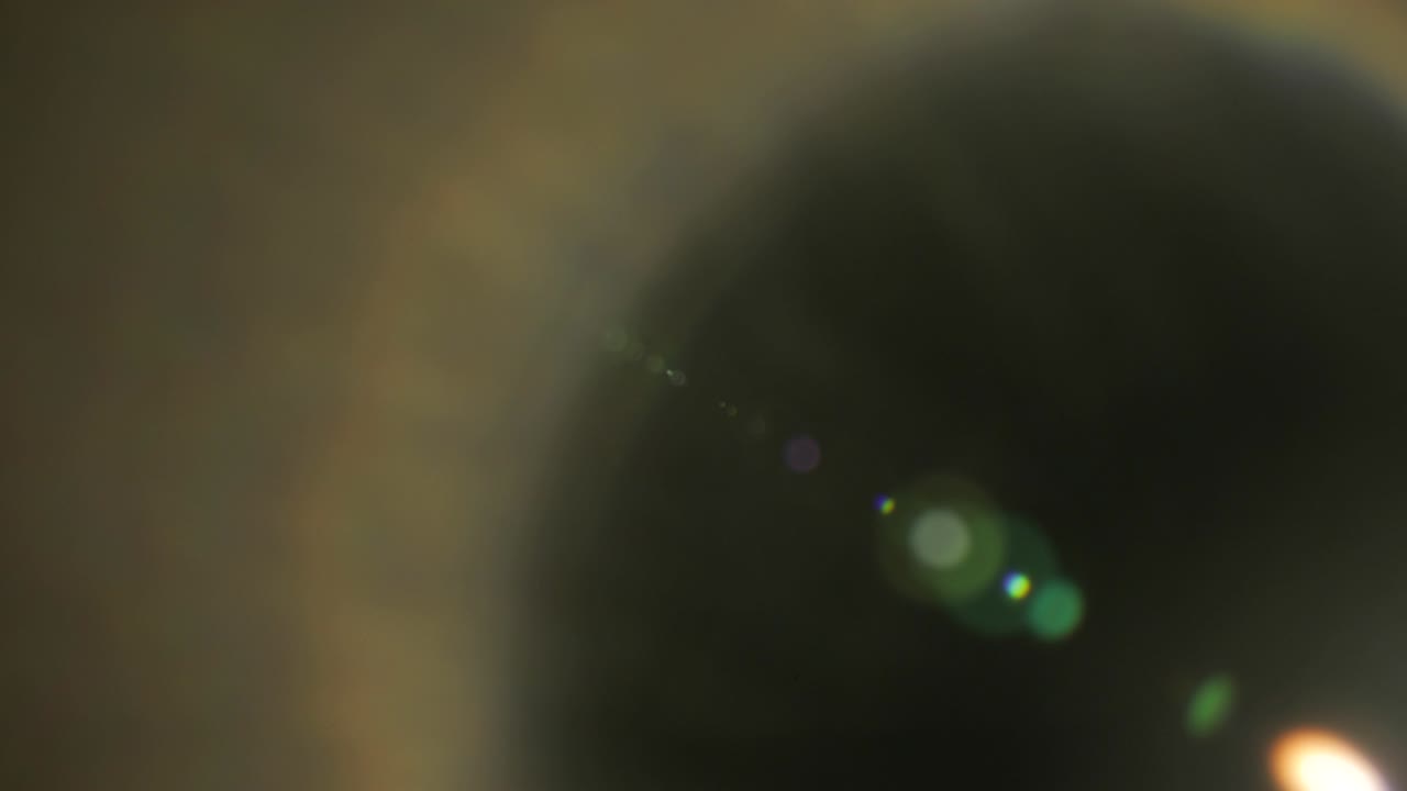 누출. 전문적이고 아름다운 빛