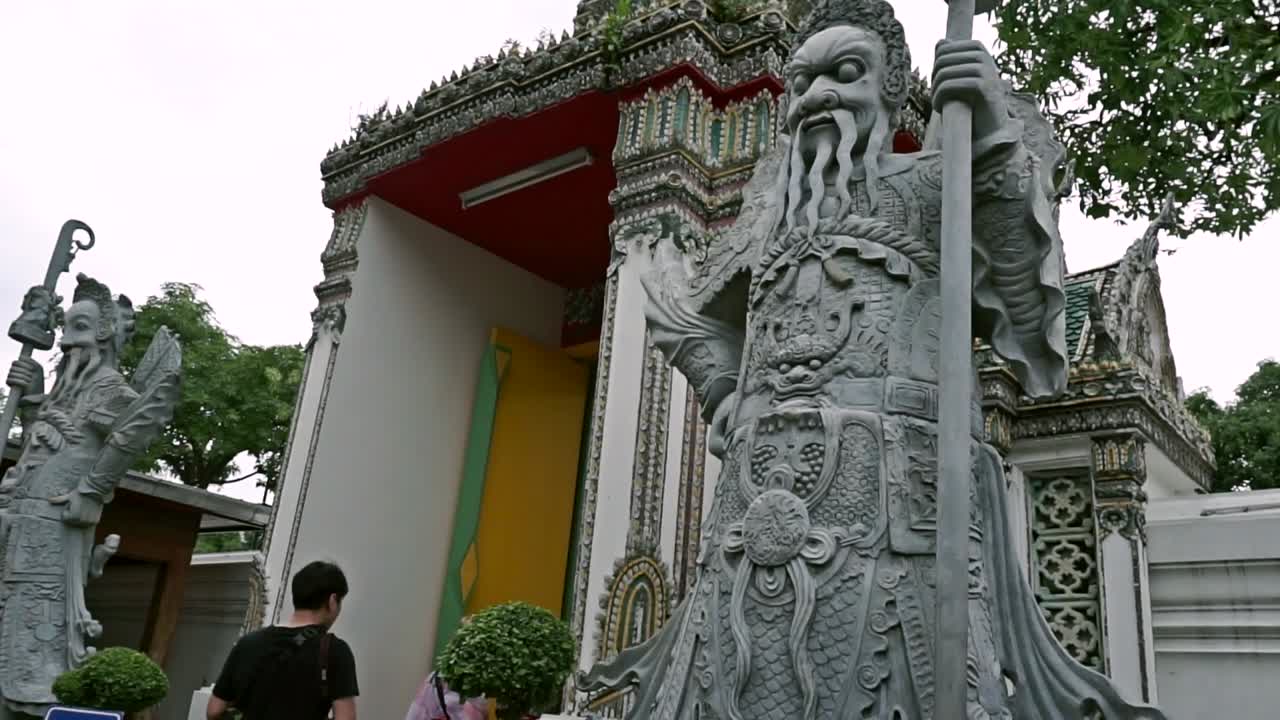 One of the statue from Wat Pho Temple