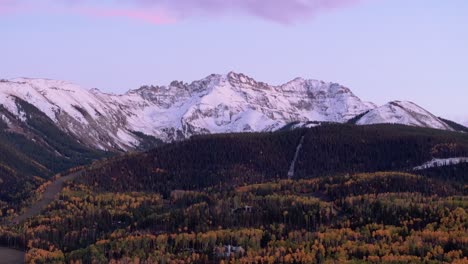 Beautiful-high-mountain-peaks-of-Colorado-Mountains,-Telluride