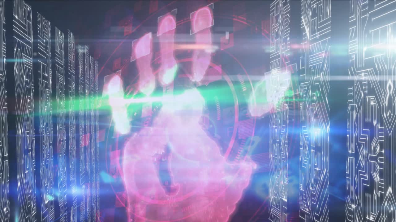 manos humanas escaneando contra las conexiones de microprocesador en fondo azul